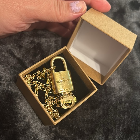 Louis Vuitton Padlock Necklace Lock and bracelet Key(#314)include - Picture 12 of 13